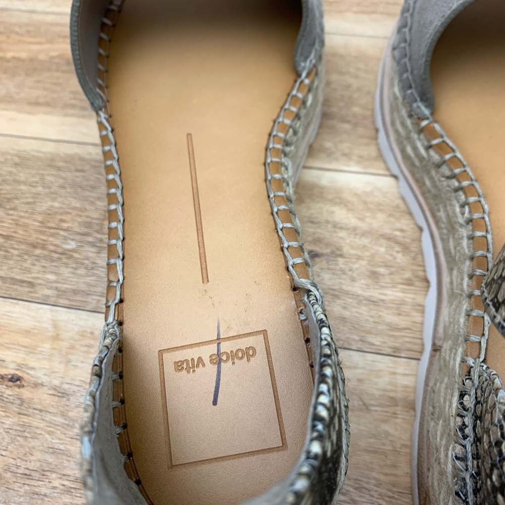 Dolce Vita
Larita Espadrille Platform Sandal - Picture 9 of 16